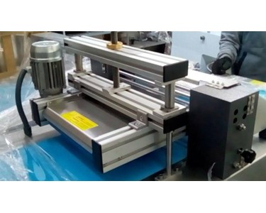 Double Belt Continuous Horizontal Cake/ Bread Slicers | iHS 10