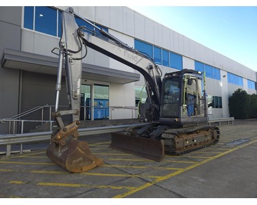 Komatsu - Used Excavator | 2019 Komatsu PC138US-11