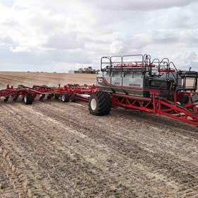 QUANTUM Air Seed Drill