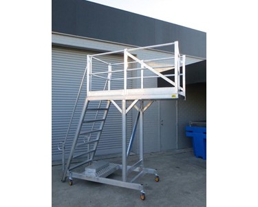 Mobile Access Platform | End Cantilever Engine Bay Access Platform