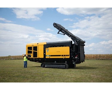 Vermeer - Tracked Low-Speed Shredder | LS3600TX