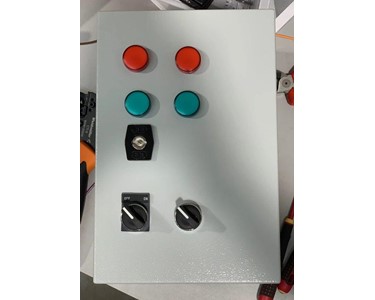 Alternating Traffic Light Controller 24VDC Output - 2 Traffic Lights