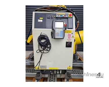 FANUC R-2000iA-165R Robot - High-Speed and Reliable