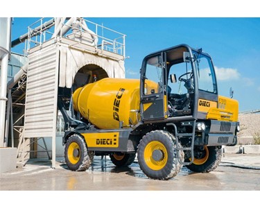 Dieci - Self Loading Concrete Mixer 74 kW | L4700 T