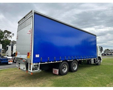Hino - 700 Series FR 2632 Curtainsider Truck