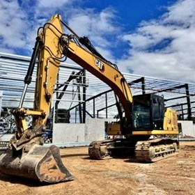 Used Tracked Excavator | 2023 320GC 