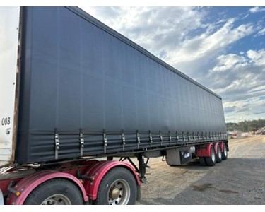 Southern Cross - Used Curtainsider Trailer | B Double SEMI Tri axle