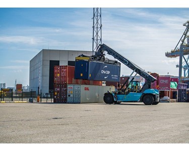 Konecranes - Electric Reach Stacker | Generation D