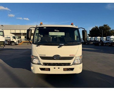 Hino - Used Tipper Truck | 2014 300 Series 917 Medium