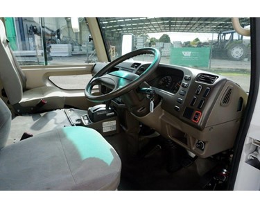 Mitsubishi - 25 Seat Automatic Bus | Rosa 2013