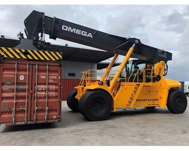 Omega - Container Reach Stacker