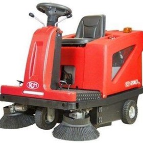 Rider Sweeper 7,300m²/hour | RCM ATOM.3