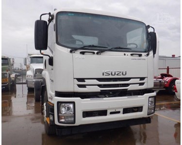 Used Cab & Chassis Truck | 2021 ISUZU FVD165-300 