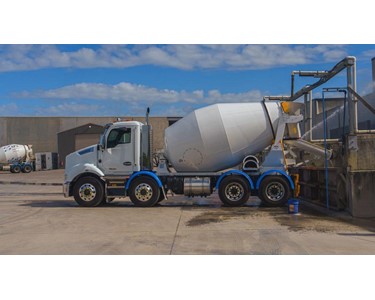 Kyokuto - Concrete Mixer Truck