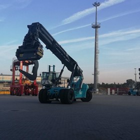 Container Reach Stacker | Industrial handling reach stackers