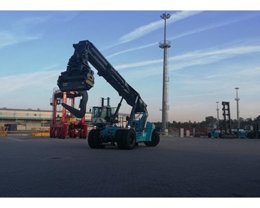 Konecranes - Container Reach Stacker | Industrial handling reach stackers