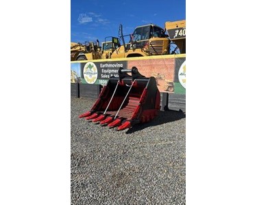 Roo Attachments - Rock Buckets Attachments | 50T-HD