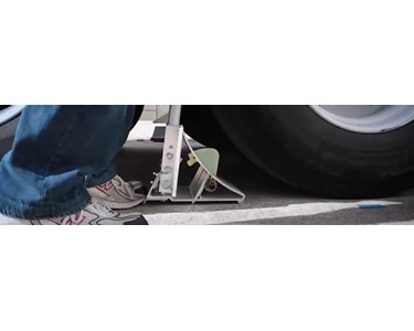 VersaChock Wireless Trailer Restraint System