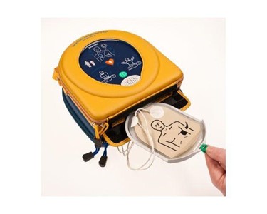HeartSine - Public Access Defibrillator | samaritan® PAD 500P 