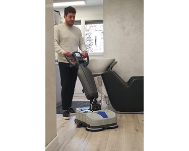 Lindhaus - LW44 | Flexy Hybrid Scrubber 