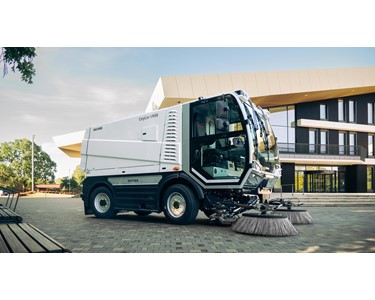 Bucher Municipal - Compact sweeper | CityCat VR50