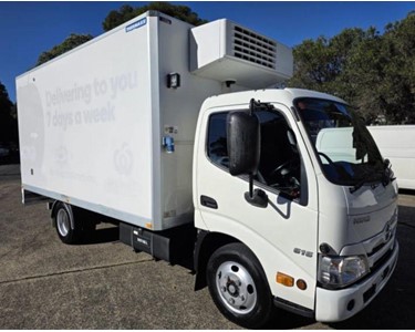 Isuzu - Used Freezer Truck | 2022 NLR 3 Pallet  45-150 (MWB) NH MY21