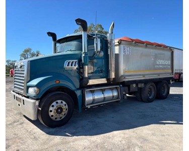 Mack - Used Tipper Truck | 3 Axle Lorry Tipper Day Cab Trident
