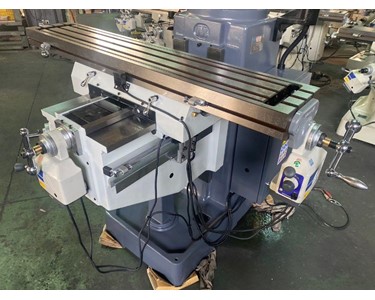 Quantum - FVTM-4EVS Turret Milling Machine
