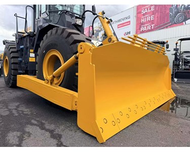 SDW24 18.2T Wheel Dozer with 239HP Engine