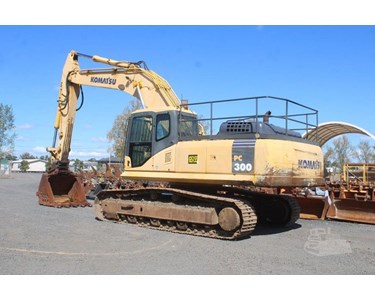 Komatsu - Used Excavator | 2006 Komatsu PC300LC-7E0