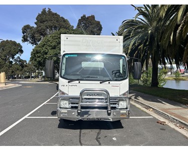 Isuzu - NPR 400 Used Curtainsider Truck