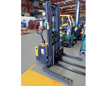 Liftsmart ETS15T Walkie Stacker