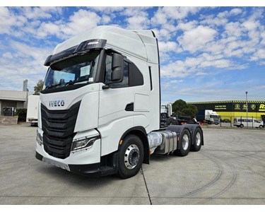 Iveco - S-Way AS700 Prime Mover