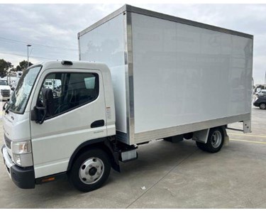 Fuso - Pantech | 2022 Canter 515 with roller door | Used