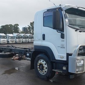 Used Cab Chassis Truck | 2017 FVD 