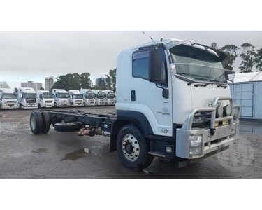 Isuzu - Used Cab Chassis Truck | 2017 FVD 