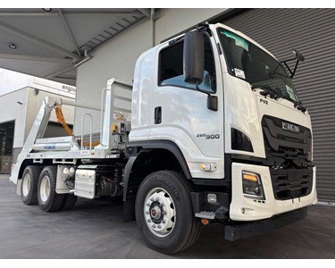 Isuzu - F Series FVZ 260-300 AT R46 Skip Bin Loader