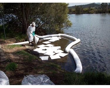 Spilltek - Large Absorbent Marine Boom with clip – Oil & Fuel (3mL x 20cmDia)