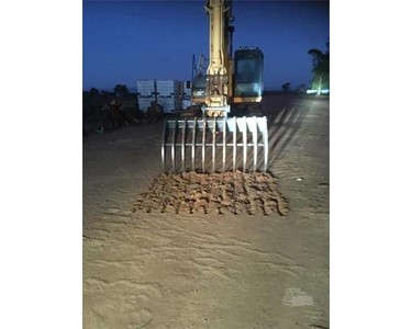 Roo Attachments - Root Rakes | 1900MM SUIT 18-23T