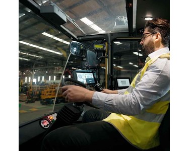 Konecranes - Diesel Tyre Handler | 8.5-16 Tonne