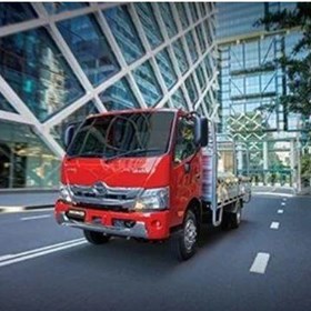 Cab Chassis Truck | 300 Series