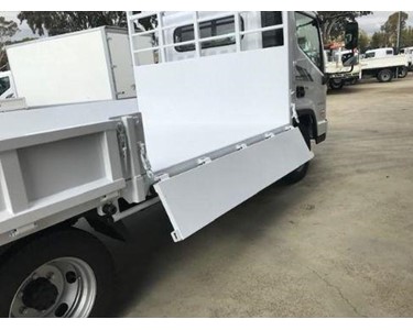 Hyundai - Tray Truck | 2023 EX6 MIGHTY 