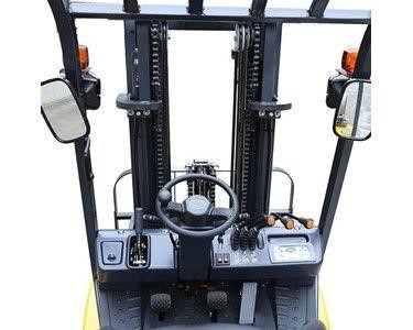 UN Forklift - Forklift for Hire | 3.0T Diesel Forklifts | FD30T3F450SSFP