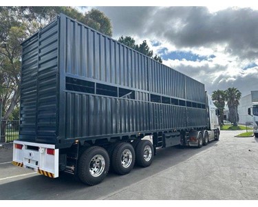 Stonestar - Livestock Trailer for Sheep & Cattle