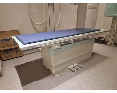 Shimadzu - RAD Room X-Ray - Comes with a 6-way Tabletop