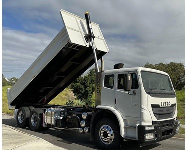 Used Tipper Truck | 2015 IVECO ACCO 2350