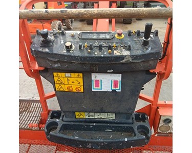 JLG - Used JLG 60ft Straight Boom lift - 860SJ