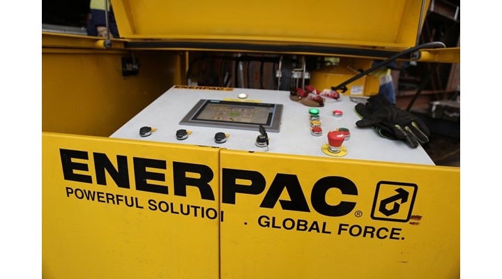 The Enerpac EVO unit with touch screen