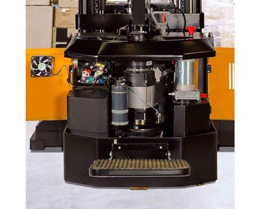 United - Walkie Reach Stacker | 1.5T