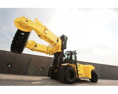 Hyster - High Capacity Forklifts 22,000-32,000kg | H25-32XM H28-32XM-16CH 